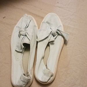 blue bow shoes size 8